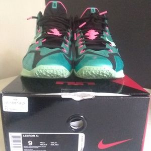Lebron XI size 9